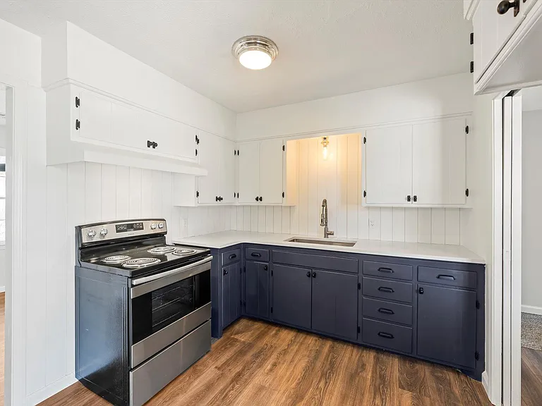 2725 Kent Dr — Photo 6