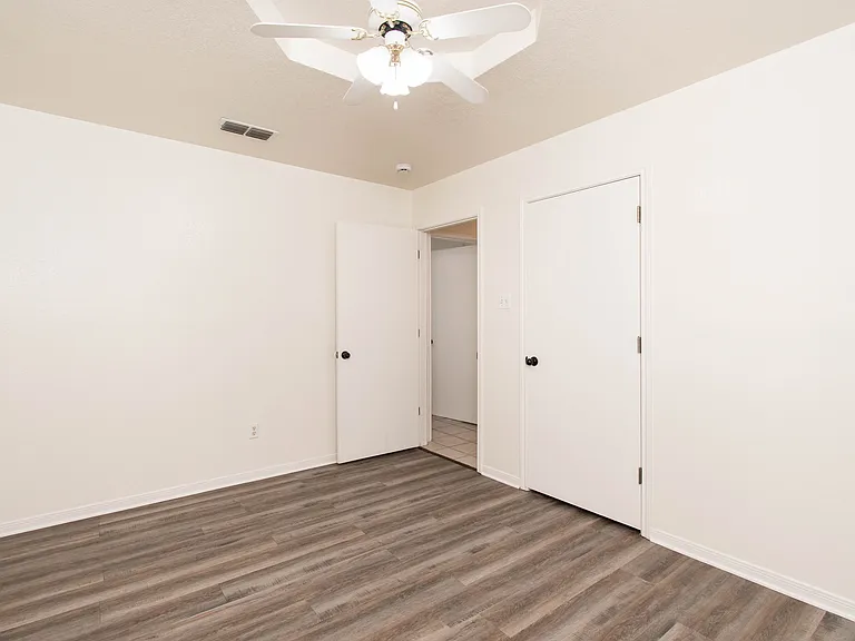11 Basswood Ct — Photo 16