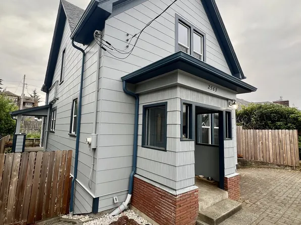 2563 Sheridan Ave, North Bend, OR 97459