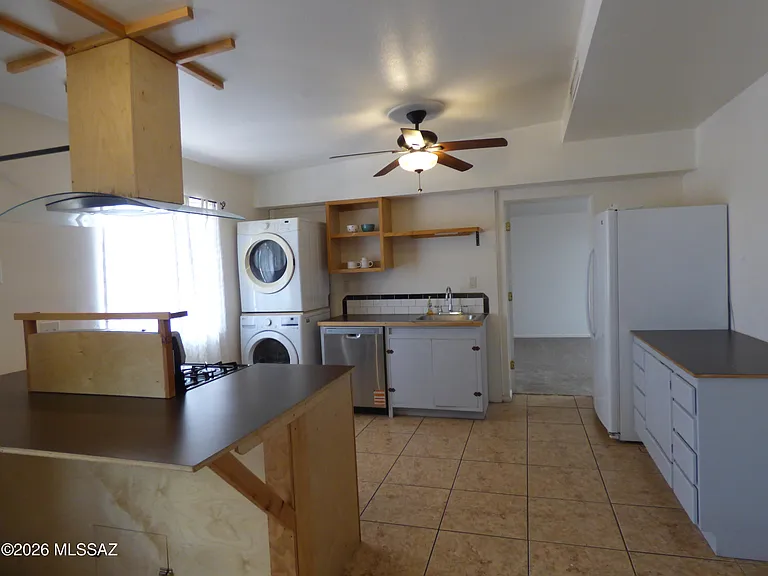 1029 E Irwin Pl #A — Photo 7