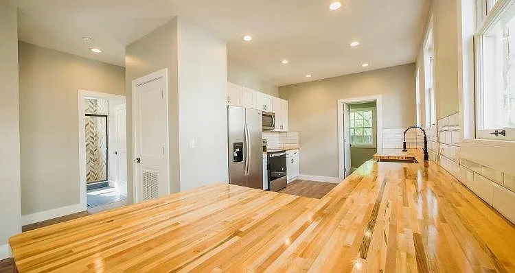 2583 Park St — Photo 3