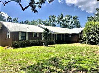 3938 Woodrest Rd, Cottondale, FL 32431