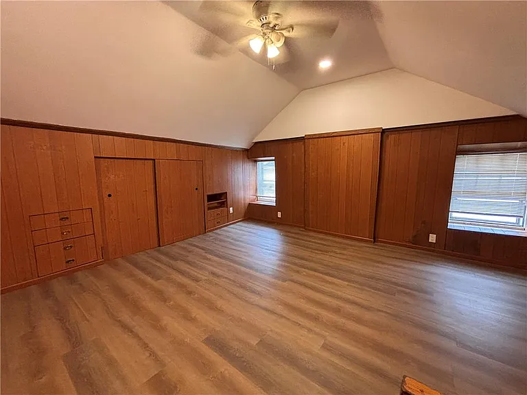840 Constitution Dr — Photo 11