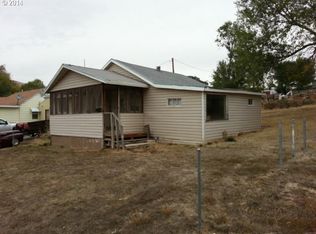 57679 Saint Charles Ave, Tygh Valley, OR 97063