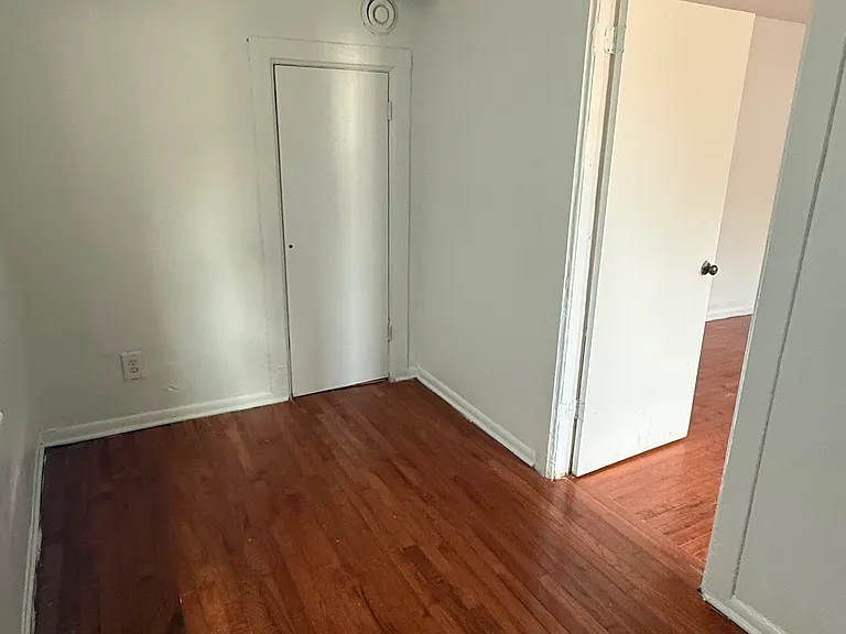 615 W Maple St — Photo 9