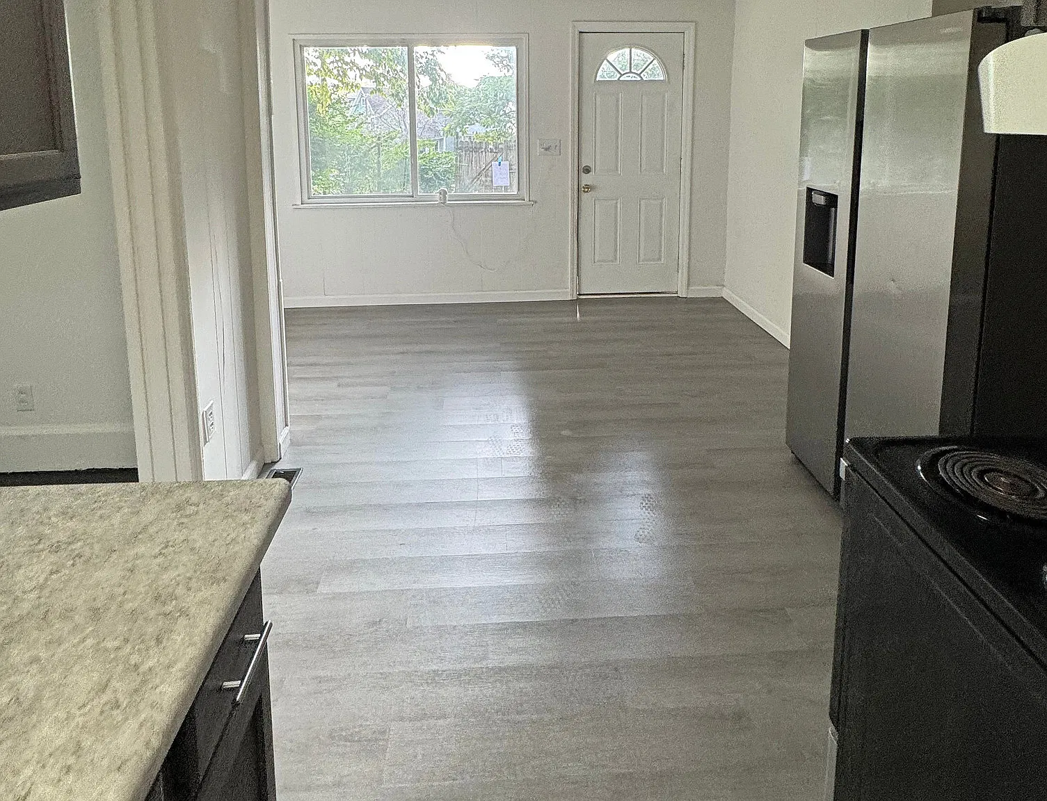 1107 Linden Ave — Photo 3