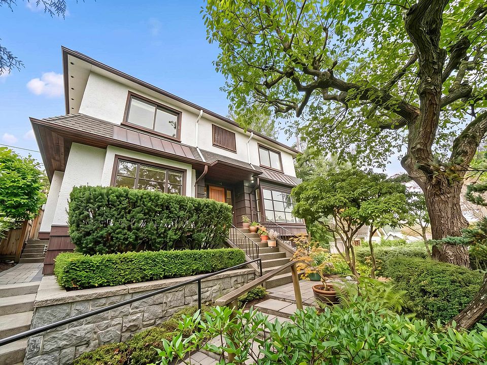 1st image of 4390 Locarno Cres