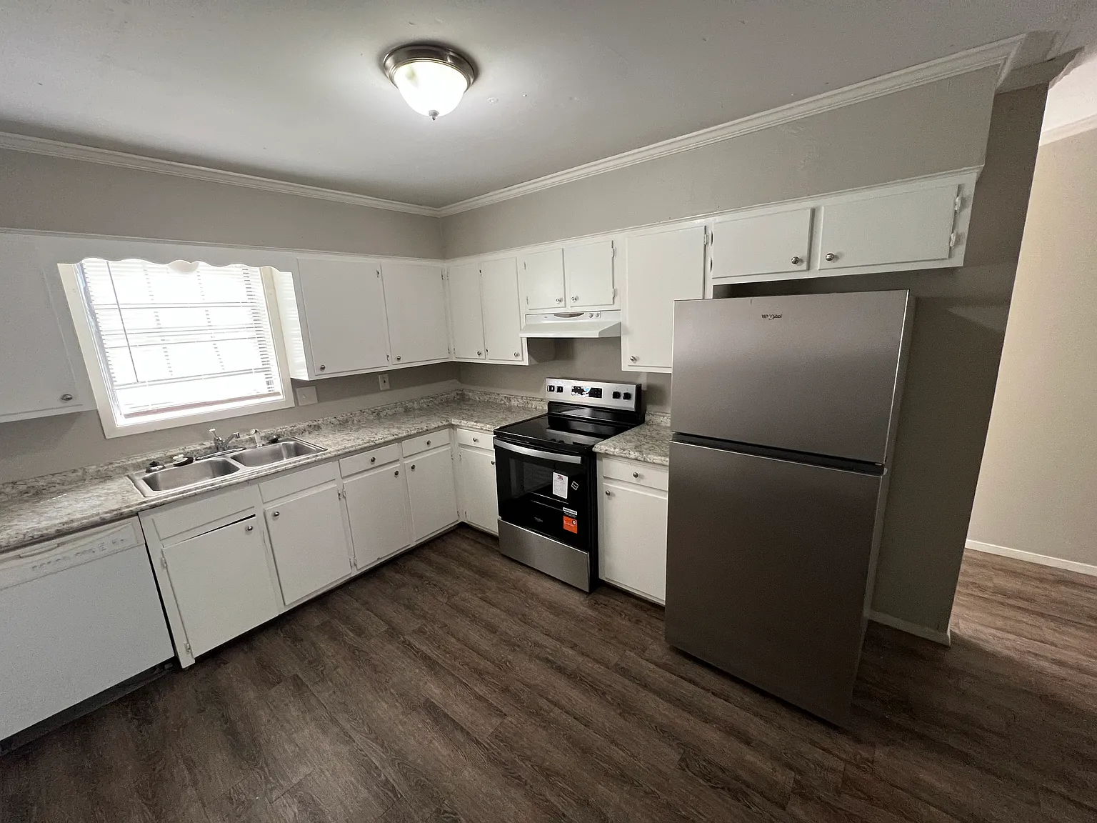 2 bed, 1000 sqft, $1,175 — Photo 1