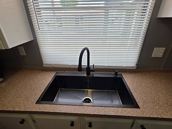 5th image of 20451 Powell Rd #4