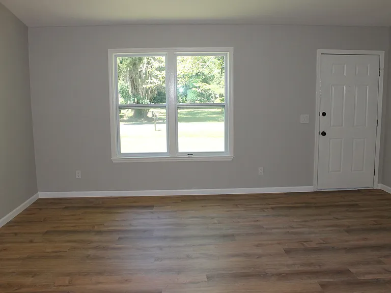 4 George B Ct — Photo 3