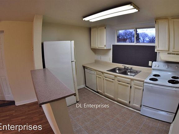 4th image of 3104B Taylor St