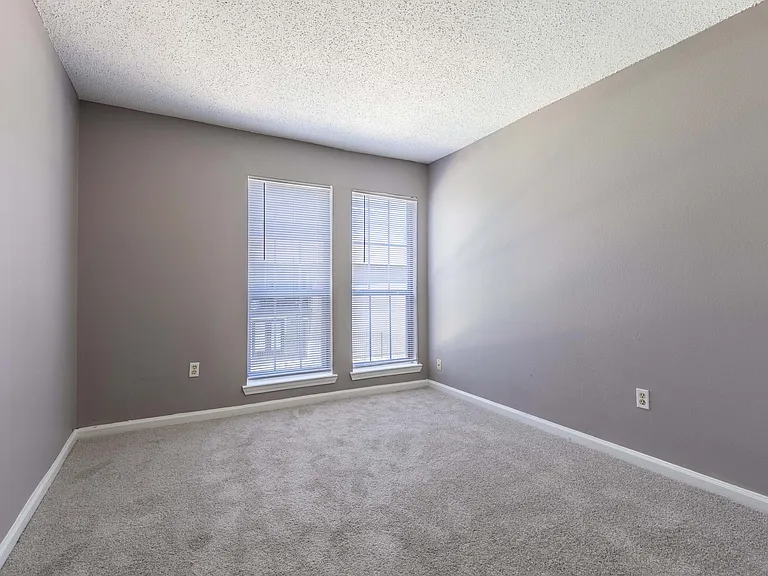 Westchase Apartments — Photo 15