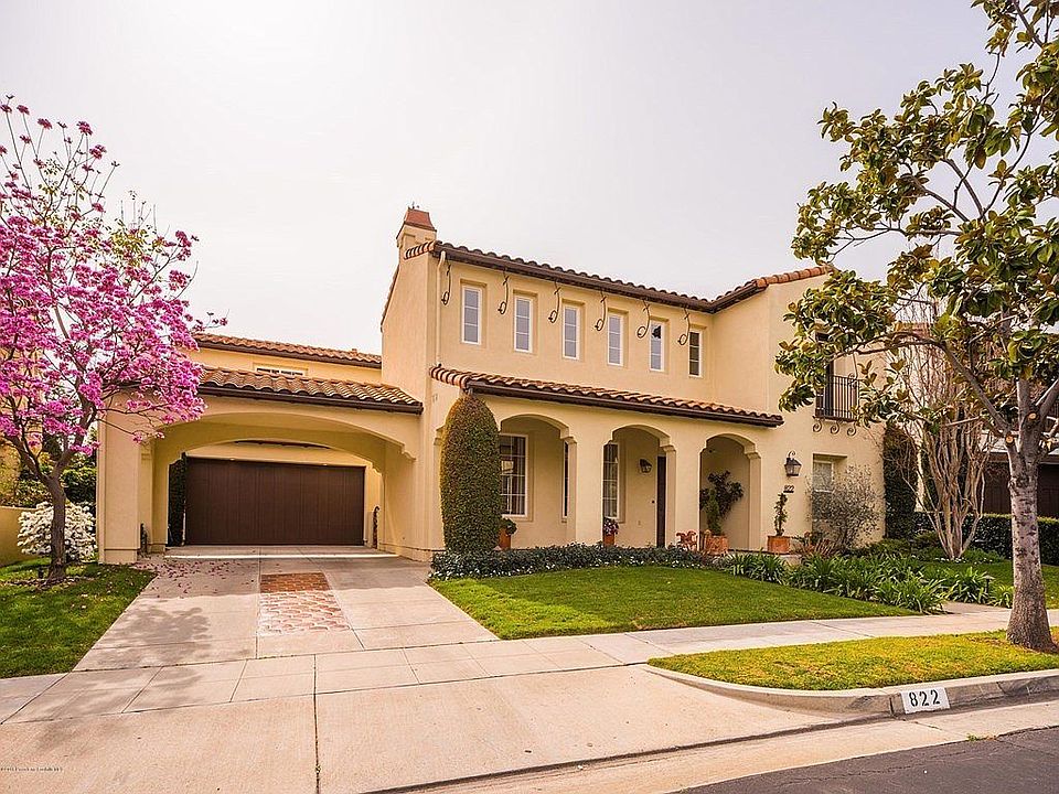 1st image of 822 W Gabrielino Ct