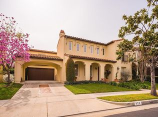 822 W Gabrielino Ct, Altadena, CA 91001