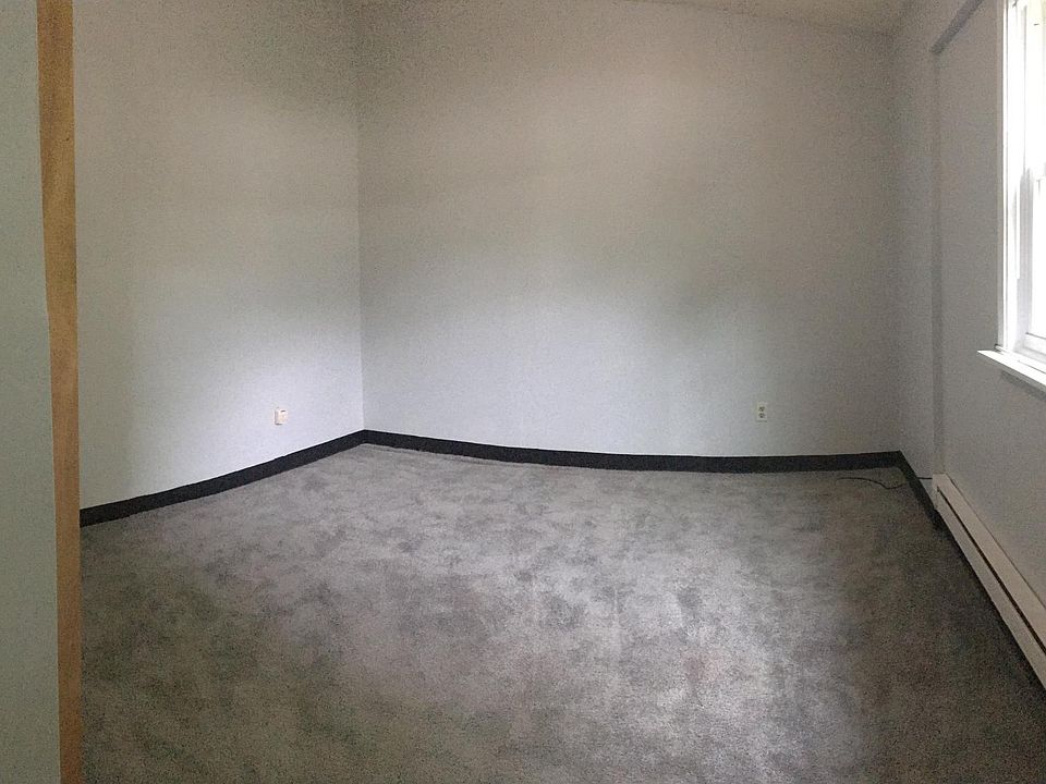 2nd image of 10 Willow St #B