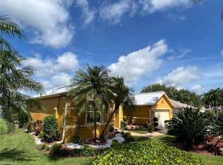 906 Marble Dr, Naples, FL 34104