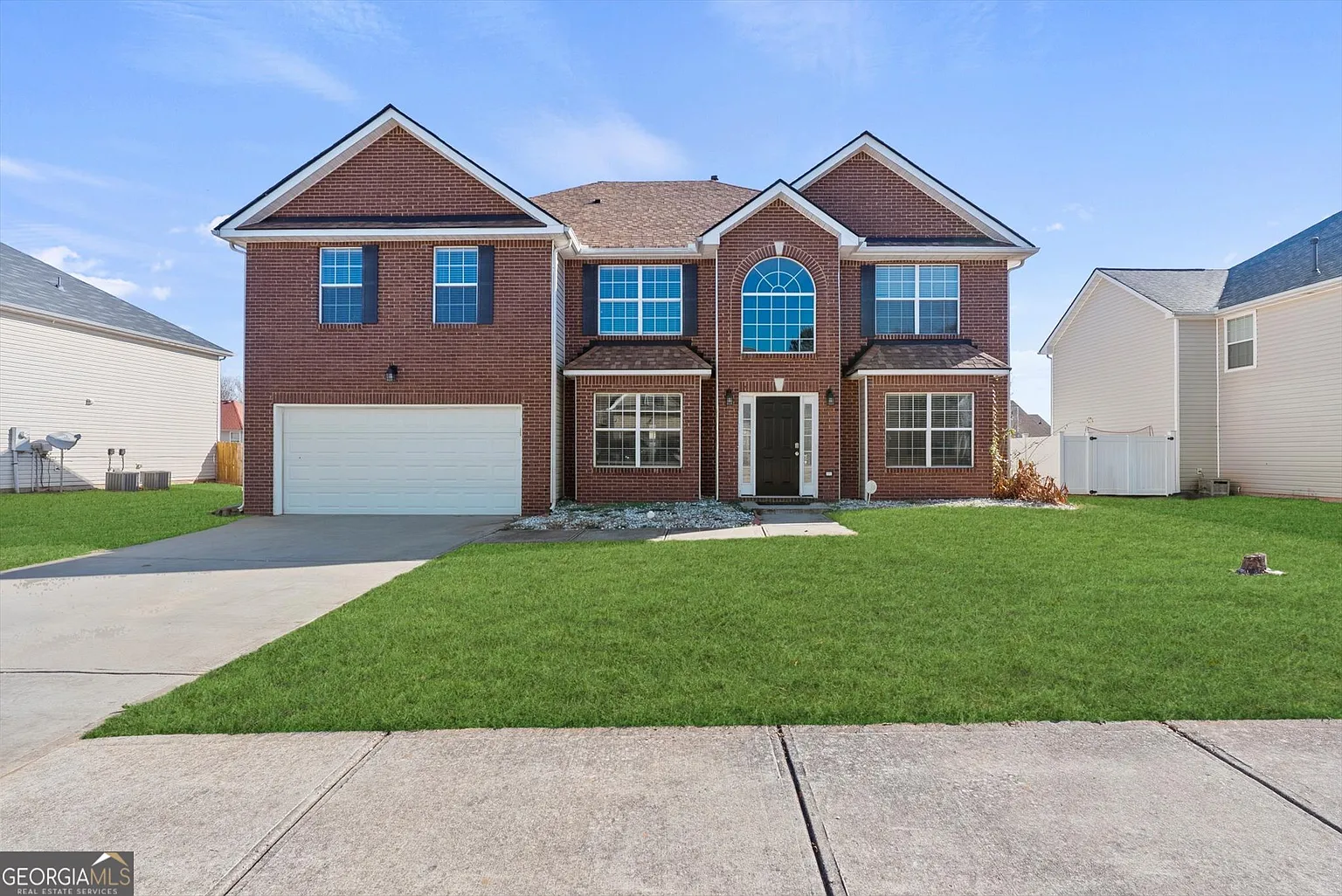 541 Hamlet Dr photo 1