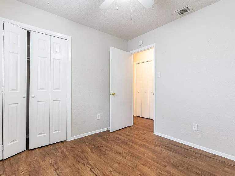323 W William Cannon Dr #A — Photo 19