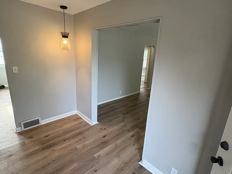 424 S Jameson Ave — Photo 3