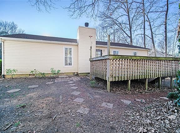 5th image of 4868 Hickory Nut Ct