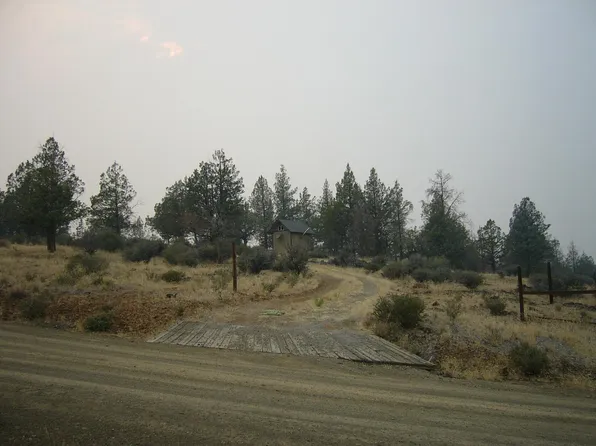 Moonfish Dr, Montague, CA 96064