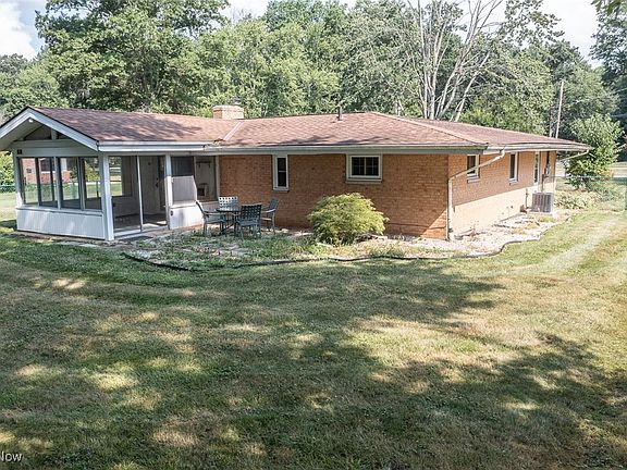 2nd image of 33791 Mapleridge Blvd