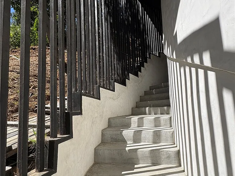 10051 Westwanda Dr — Photo 49