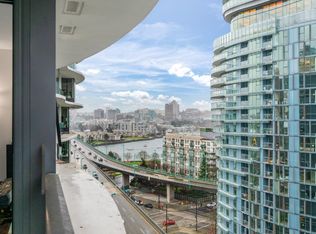 68 Smithe St #1517, Vancouver, BC