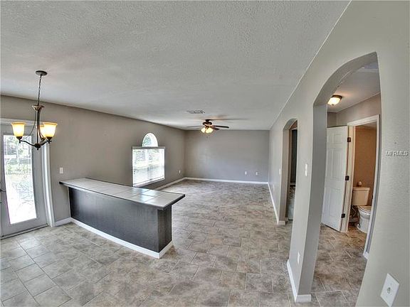 4th image of 2789 Maureen Dr