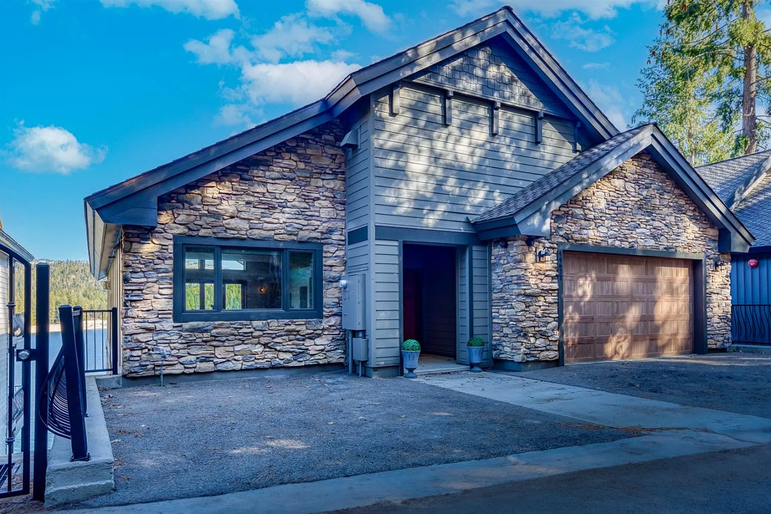 44677 Lakeview photo 1