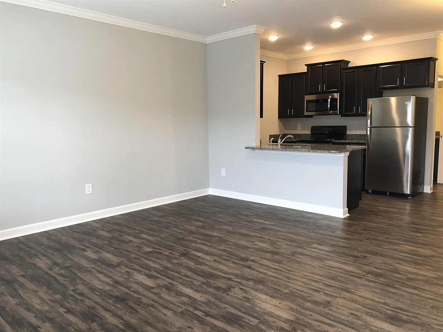 1201 S Water - Kendra Place Apartments — Photo 3