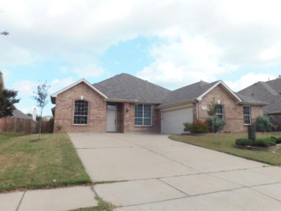 1st image of 1016 Fleetwood Cove Dr