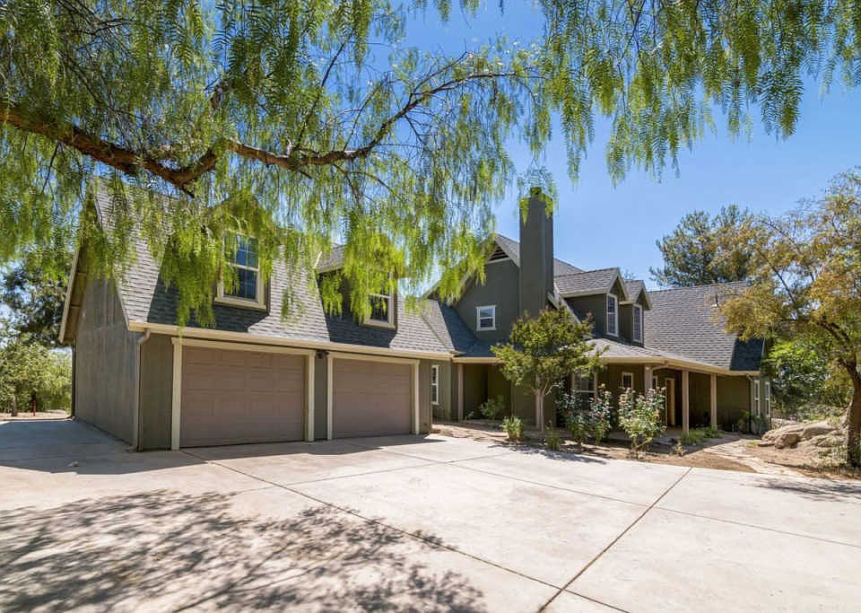 1st image of 42405 Melton Dr