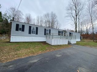 84 Norridgewock Rd, Fairfield, ME 04937