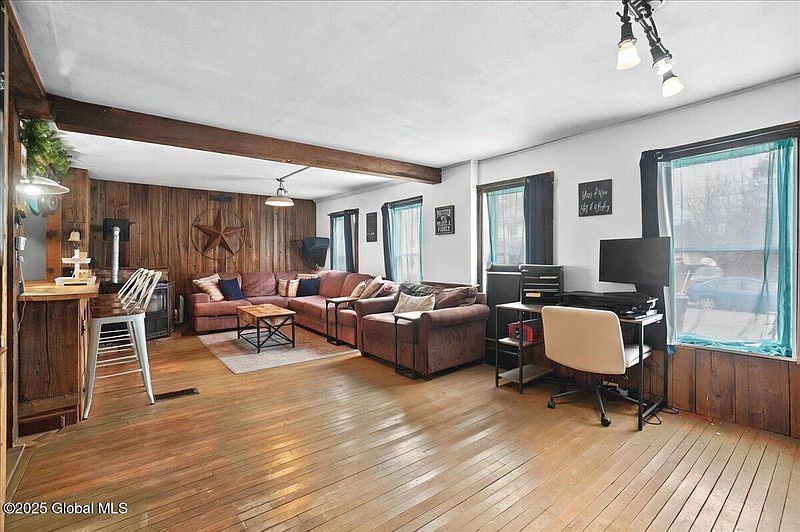 5th image of 15 Thomas Street