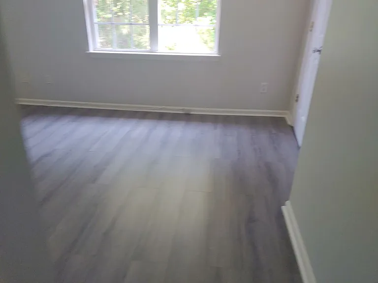 204 Woodlake Ct — Photo 6