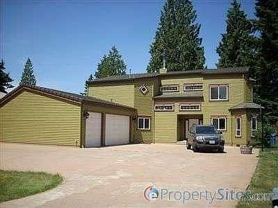 2nd image of 20403 33rd St E