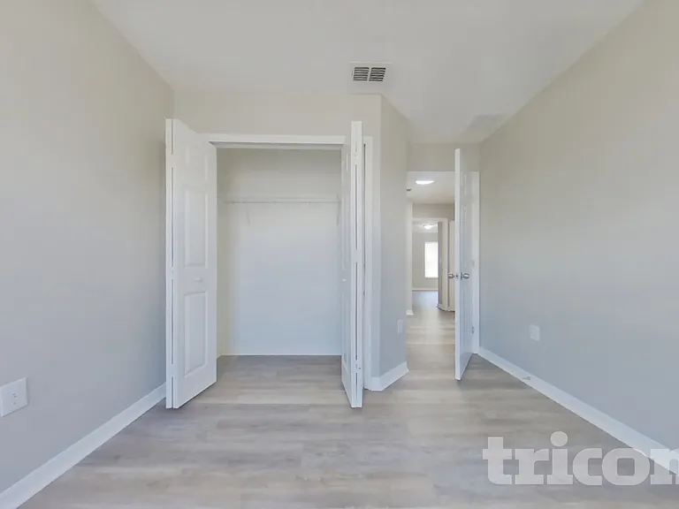 408 E Idlewild Ave — Photo 10