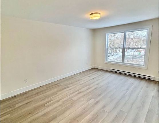 2nd image of 114 Clarence Ave