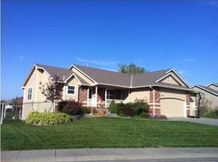1006 E Southcrest Dr, Derby, KS 67037