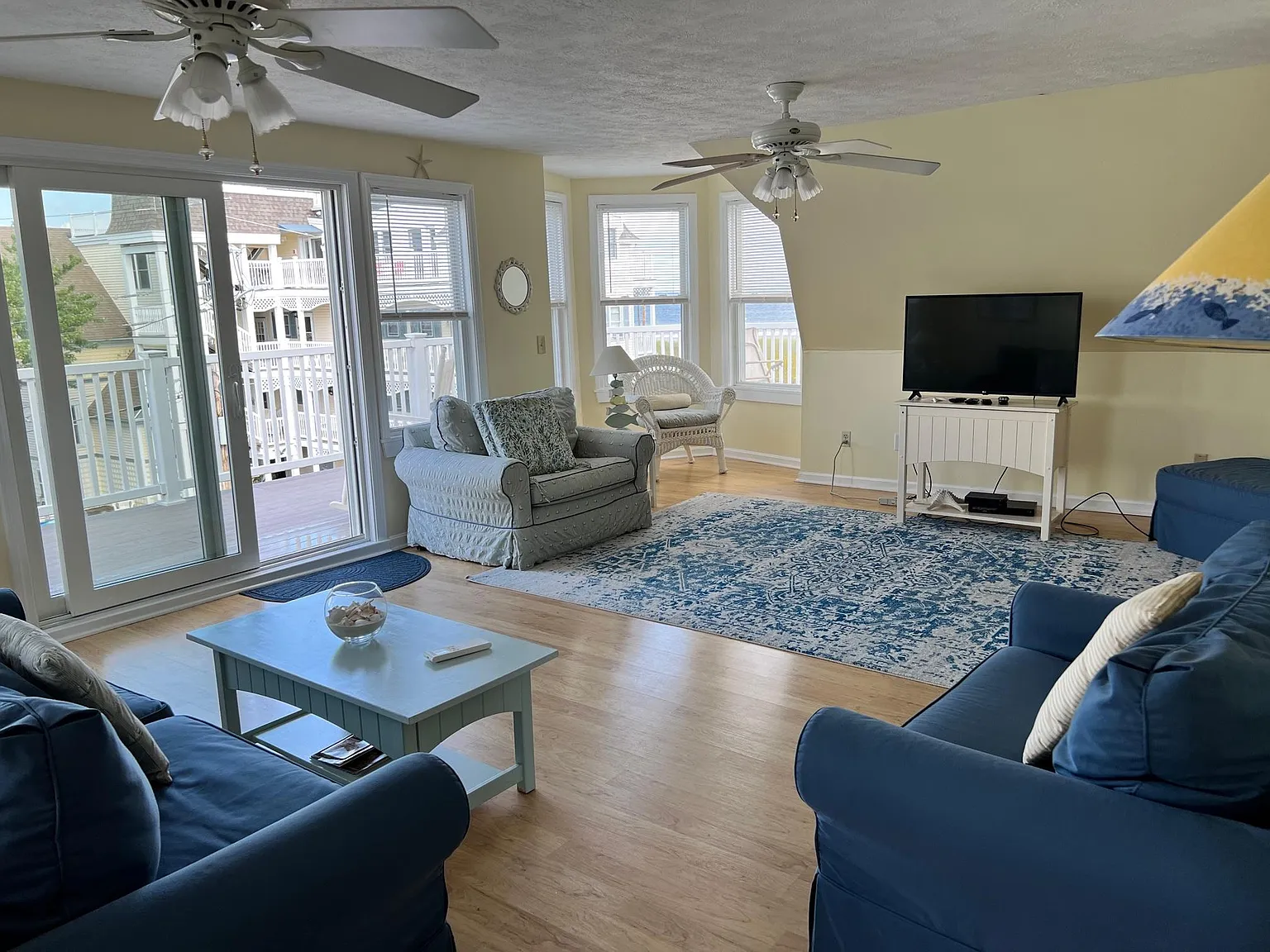 2 bed, 1565 sqft, $2,200 — Photo 3