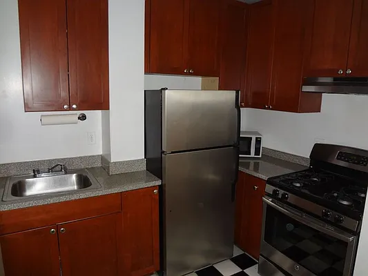 Rented by Steven Apuzzi LLC | media 22