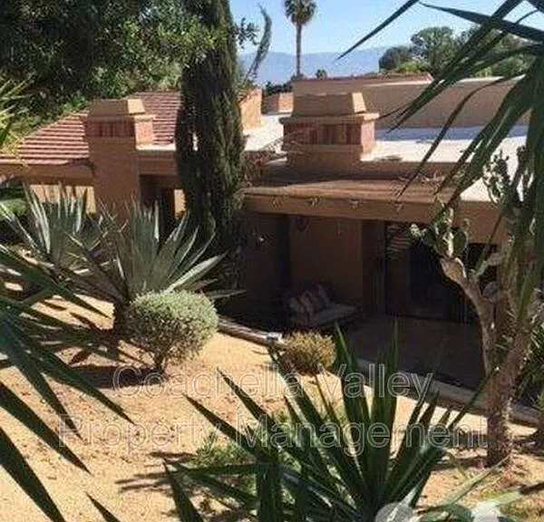 48993 Canyon Crest Ln — Photo 2