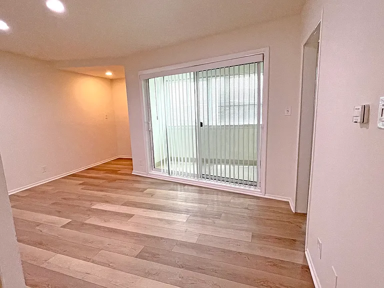 9160 Beverly Blvd #104 — Photo 12