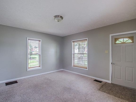 3rd image of 78 Auburn St
