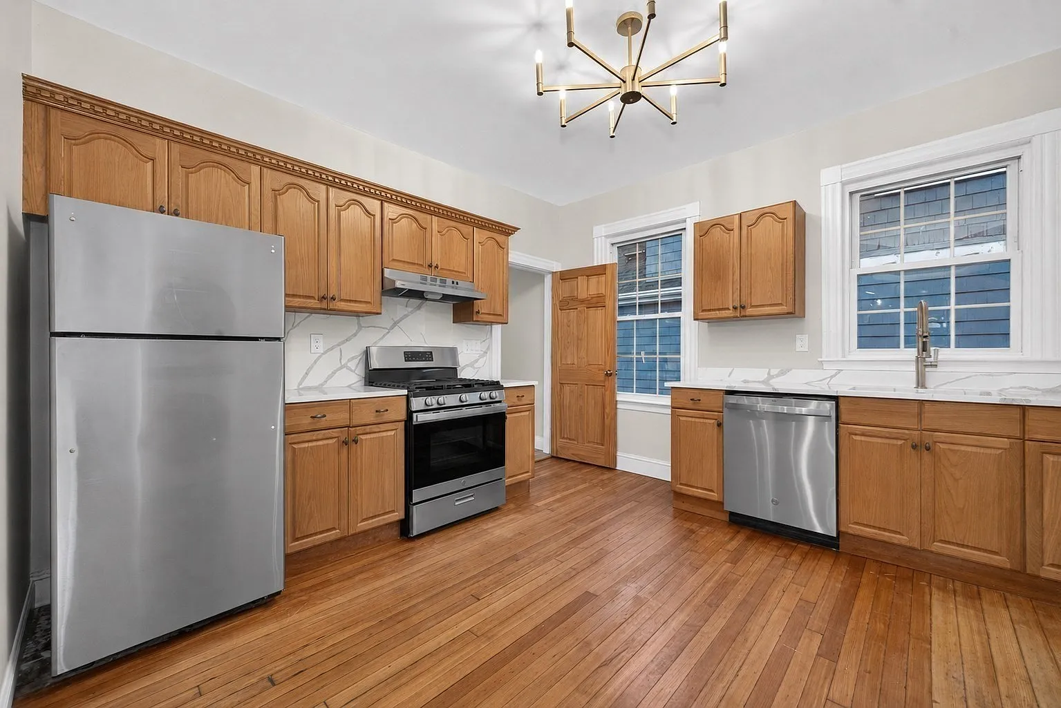 5 bed, $4,800 — Photo 3