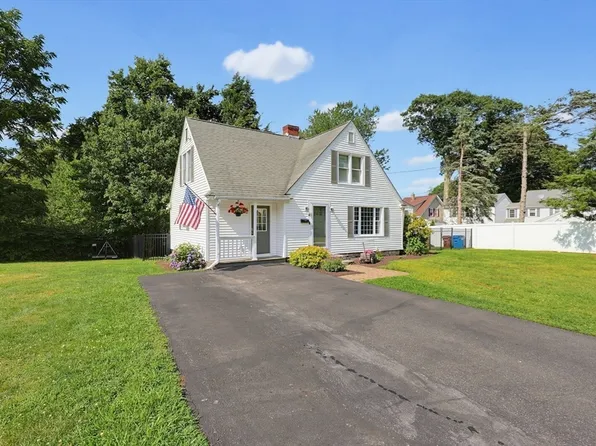 4 Loring St, Auburn, MA 01501
