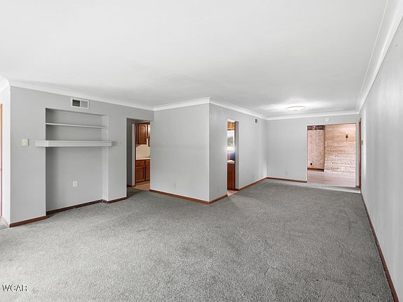 4th image of 4422 Stemen St