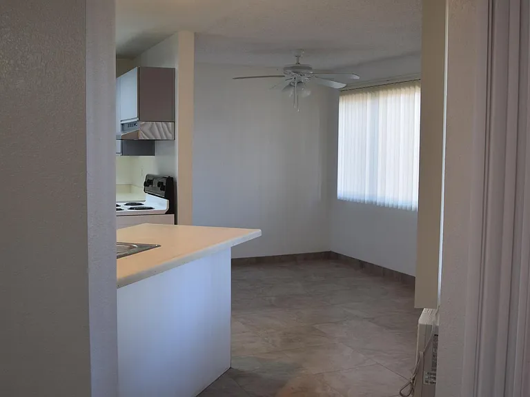210 W Vermont Ave #107 — Photo 2