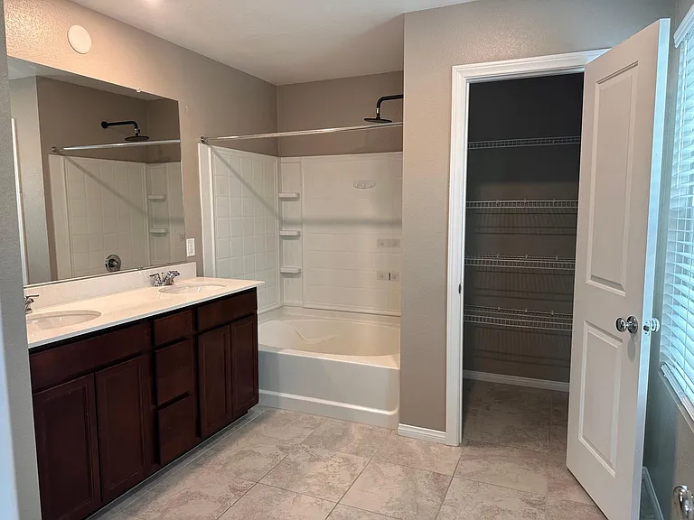 3254 Trabia Ave — Photo 32